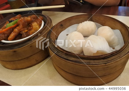 Dim sum 44995036