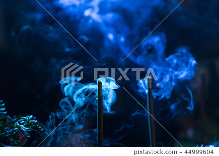 Smoke from burning incense 44999604
