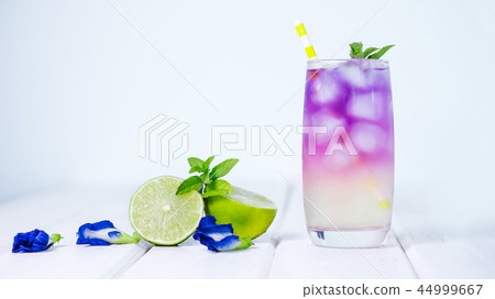 Butterfly pea flower drink with lime , honey Butterfly pea flower drink with lime , honey 44999667