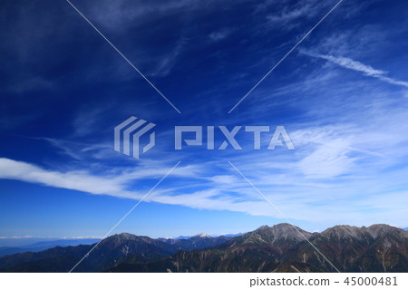 From the summit of the southern Alps Shiomi-dake to the south of the Southern Alps Senjodake Kaikomagatake From the summit of the southern Alps Shiomi-dake to the south of the Southern Alps Senjodake Kaikomagatake 45000481