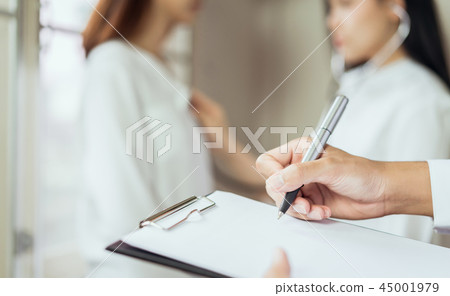 doctor provides consultation with the patient. 45001979