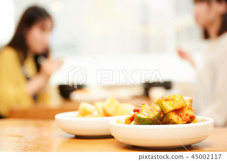 韓國女孩旅行韓國食品 45002117