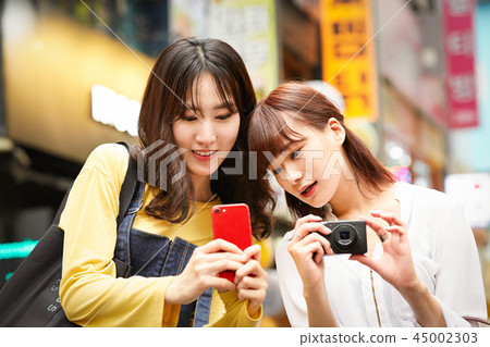 Korea Women's Journey City Walk 45002303