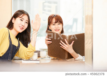 韓國女孩旅行韓國食品 韓國女孩旅行韓國食品 45002378