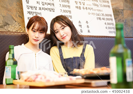 韓國女孩旅行韓國食品 韓國女孩旅行韓國食品 45002438