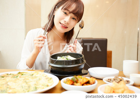 韓國女孩旅行韓國食品 45002439