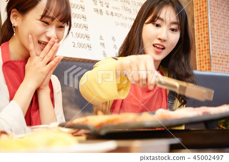 Korean girl travel Korean food 45002497