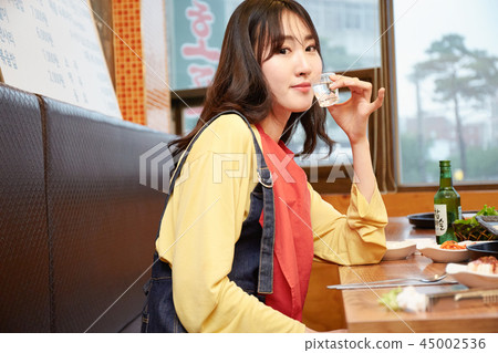 Korean girl travel Korean food 45002536