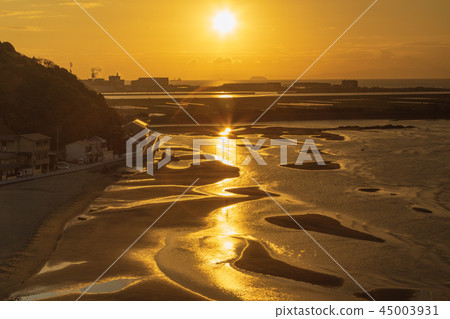New Maikohama Tidal Flat Sunrise New Maikohama Tidal Flat Sunrise 45003931