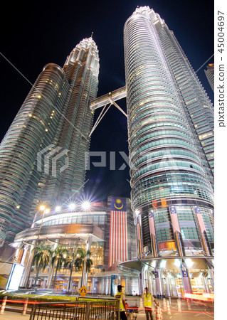 Petronas Twin Towers 45004697