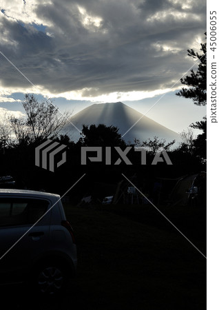 Mt. Fuji that sees light Mt. Fuji that sees light 45006055