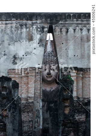 wat si chum temple Sukhothai Historical Park 45006241