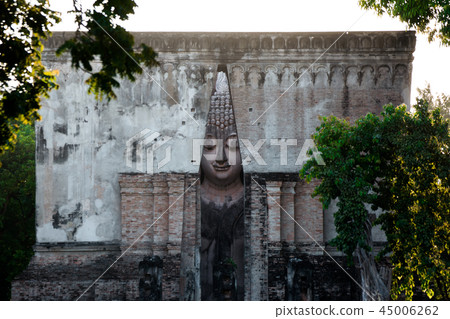 wat si chum temple Sukhothai Historical Park 45006262