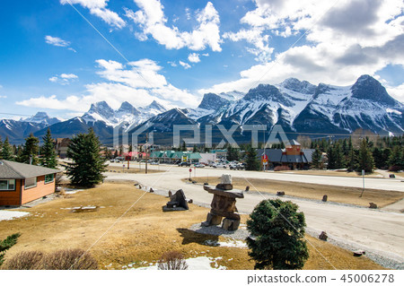 Canmore Canadian Rockies 45006278