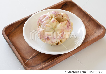 Lily roots Lily roots 45006330