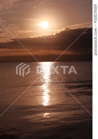 Sunset of Kasumigaura Sunset of Kasumigaura 45007689