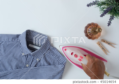 Ironing men 45014654