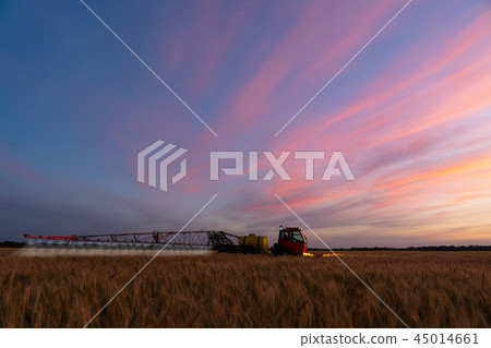 Machine for spraying pesticides 45014661