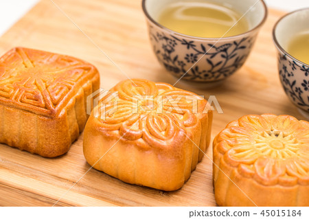 Mid-Autumn Festival moon cake on white background 45015184