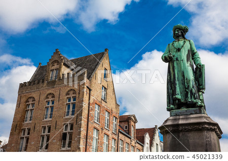 Statue of the painter Jan Van Eyck at Bruges Statue of the painter Jan Van Eyck at Bruges 45021339