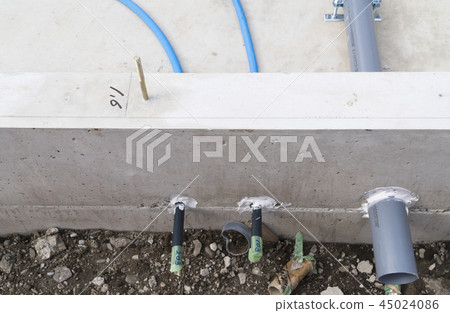 Wooden house Foundation work Water supply and drainage Outdoor connection part 45024086