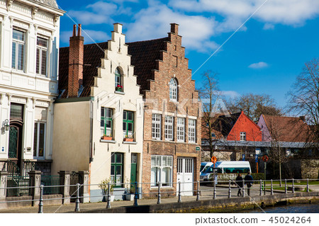 Canals of the historical and beautiful Bruges town Canals of the historical and beautiful Bruges town 45024264