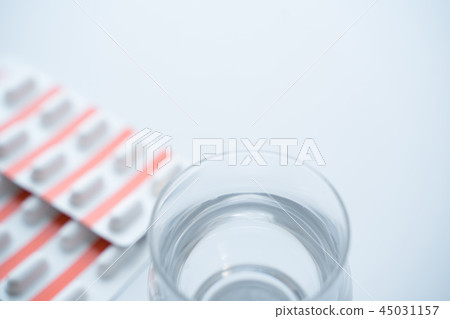 藥物：非處方藥、類非處方藥、過量服用 45031157