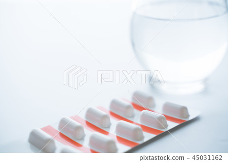 Drugs: OTC, OTC-like drugs, overdose 45031162