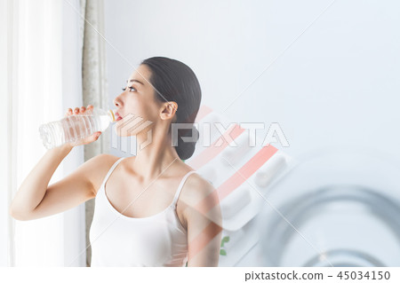 吃藥的女人 吃藥的女人 45034150