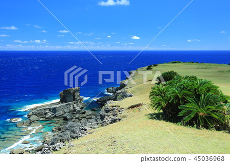 Yonagunijima軍艦岩 45036968