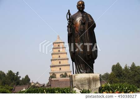 Genso Sanzo雕像和大塔 Genso Sanzo雕像和大塔 45038027