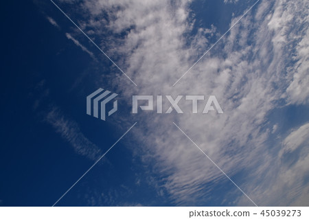 Sky background material, blue sky, striking clouds Sky background material, blue sky, striking clouds 45039273
