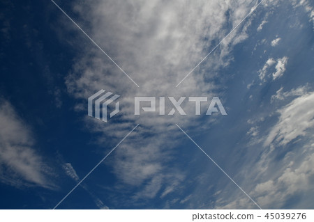 Sky background material, blue sky, striking clouds Sky background material, blue sky, striking clouds 45039276