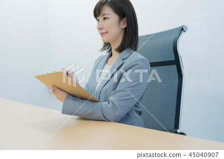 女商人,西裝,諮詢 女商人,西裝,諮詢 45040907