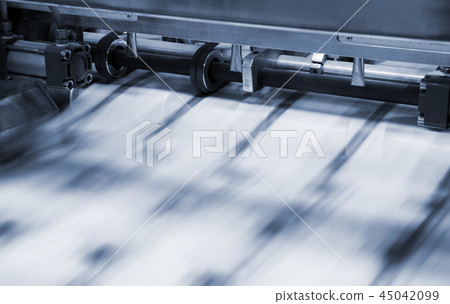 polygraphic process in modern printing house 45042099