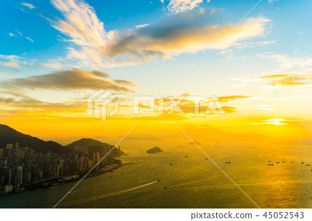 Beautiful colorful sunset in hong kong city skyline 45052543
