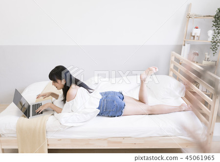 Home life network communication 45061965