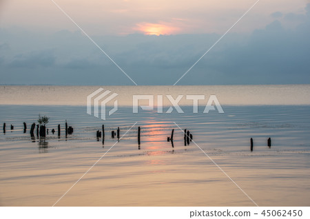 Sunrise of Lake Biwa Sunrise of Lake Biwa 45062450