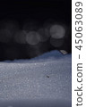 Ice crystal 45063089