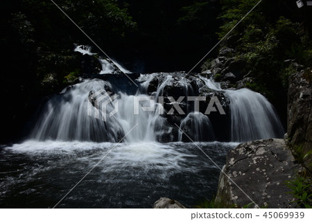 Waterfall Waterfall 45069939