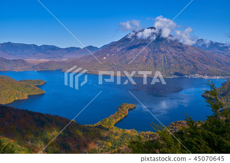 Mt. Mantai and Hatchode Island, Lake Chuzenji, viewed from the Hemitsukiyama Observatory in Autumn Mt. Mantai and Hatchode Island, Lake Chuzenji, viewed from the Hemitsukiyama Observatory in Autumn 45070645