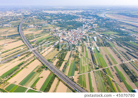 台灣農田空拍鄉村聚落 冬天空汙 aerial view air pollution 大気汚染 45070780