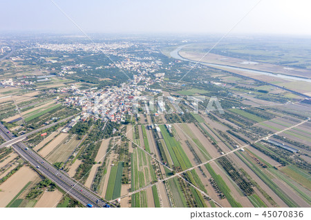 台灣農田空拍鄉村聚落 冬天空汙 aerial view air pollution 大気汚染 45070836