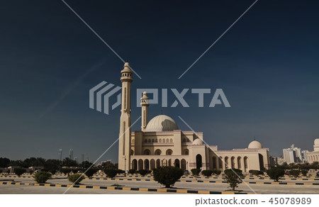 Exterior view to Al Fateh Mosque, Manama, Bahrain 45078989