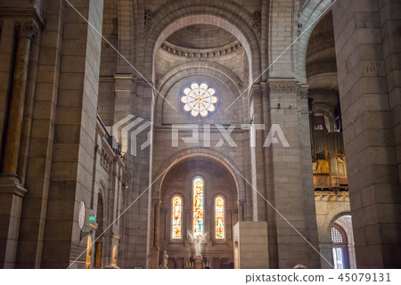 Inside of basilica on Montmartre in Paris 45079131