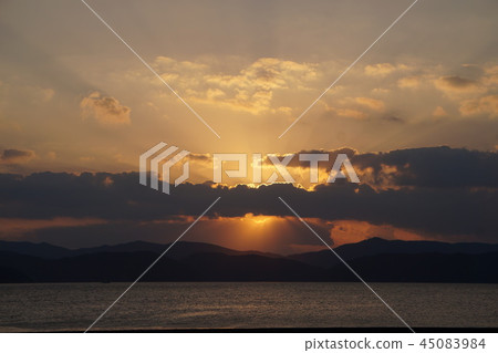 日落和雲彩 45083984