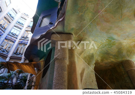 Antoni Gaudi's Architecture (World Heritage Site in Spain) Antoni Gaudi's Architecture (World Heritage Site in Spain) 45084319