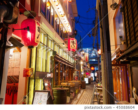 大阪梅田原本在天神即將來臨的夜晚 大阪梅田原本在天神即將來臨的夜晚 45088604