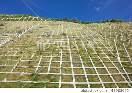 Faced surface 45088635