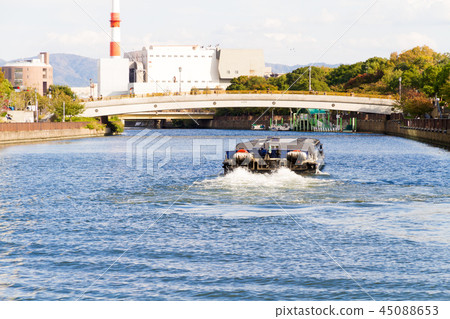 Water bus Naniwa 45088653